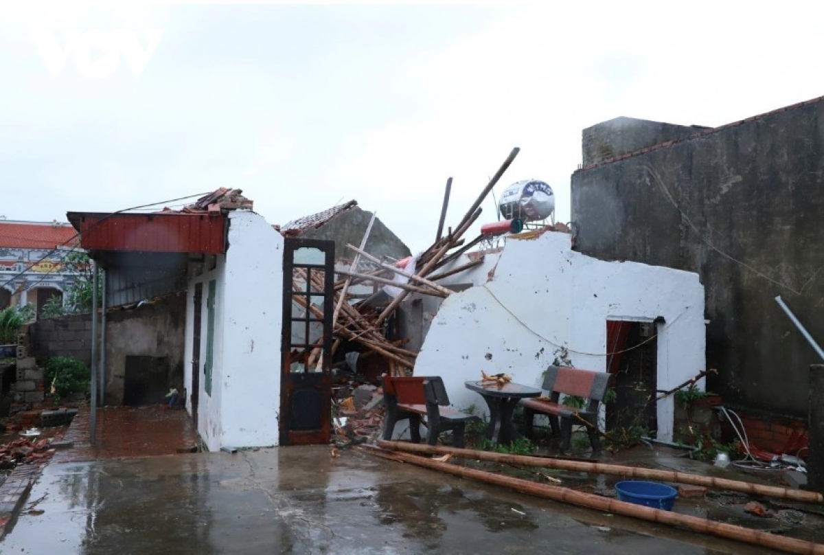Typhoon Bualoi leaves 48 dead and missing, tens of thousands of homes damaged